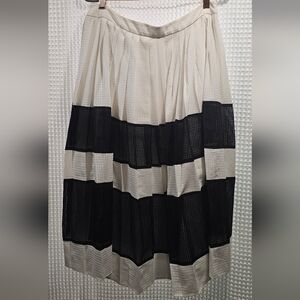 Banana Republic Cream and Black Pleated Colorblock Midi Skirt
